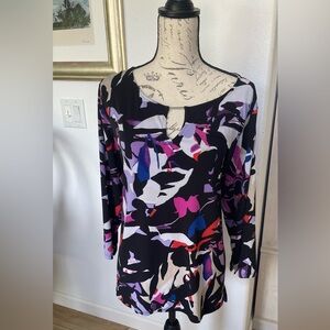 Dana Buchman tunic top size XL. Pretty keyhole detail.